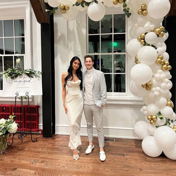 House of CB ‘Charmaine’ dress in XS with bigger cup in the color white - Picture 5 of 5